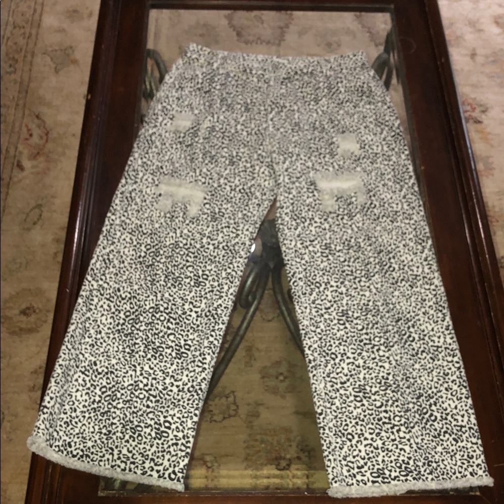 POL Leopard Print Distressed Wide Leg Jeans Raw Hemline NWOT size Medium